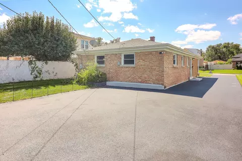 Exterior - 417 Hyde Park Ave, Hillside, IL 60162 photo 4 of 4