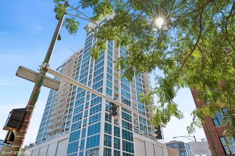 757 N Orleans St #1602, Chicago, IL 60654