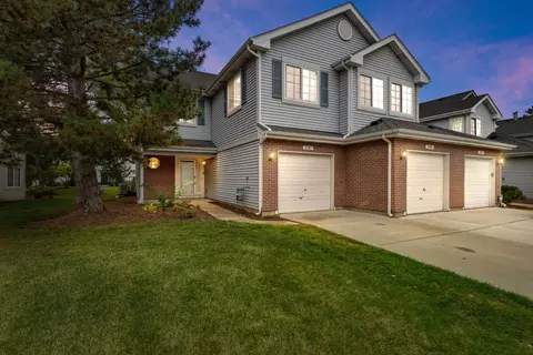2741 Odlum Dr #3, Schaumburg, IL 60194