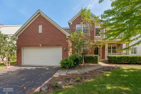 2524 Prairie Crossing Dr, Montgomery, IL 60538