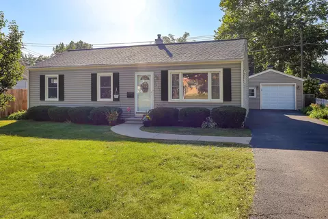 1212 Underwood Ter, Wheaton, IL 60189