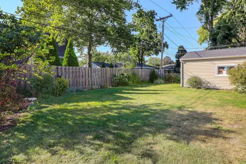 1212 Underwood Ter, Wheaton, IL 60189 photo 16