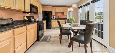 1735 Highland Blvd, Hoffman Estates, IL 60169 photo 11