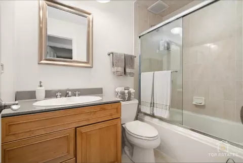 1735 Highland Blvd, Hoffman Estates, IL 60169 photo 17