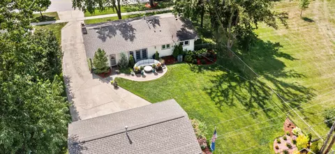 1735 Highland Blvd, Hoffman Estates, IL 60169 photo 21