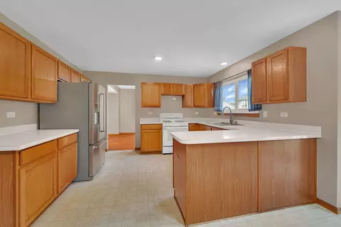 Kitchen - 4215 Bluegrass Ln, Plainfield, IL 60586 photo 2 of 5