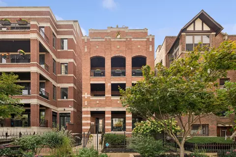 627 W Buckingham Pl #3, Chicago, IL 60657