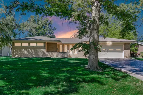20800 Corinth Rd, Olympia Fields, IL 60461