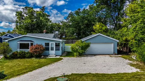 11420 286th Ave, Trevor, WI 53179