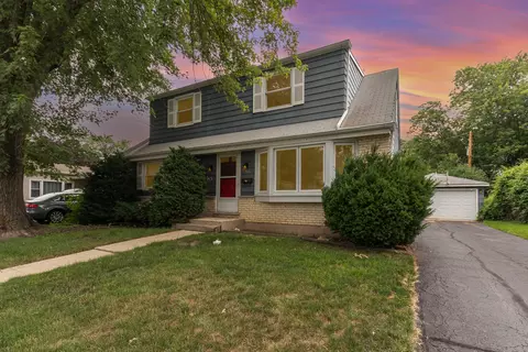 315 Cherrywood Rd, Buffalo Grove, IL 60089