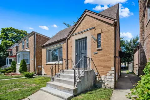 10040 S Vernon Ave, Chicago, IL 60628