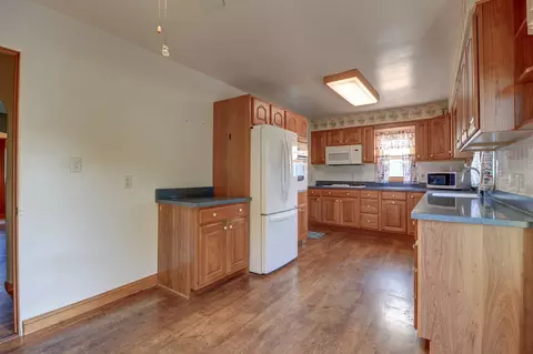 602 E 3rd St, Rock Falls, IL 61071 photo 9