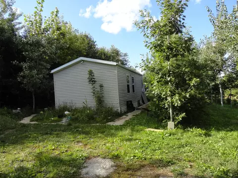 Exterior - 18250 Malvern Rd, Morrison, IL 61270 photo 2 of 23