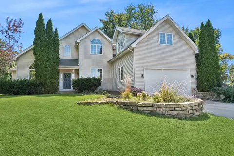 29 W715 Branch Ave, Warrenville, IL 60555