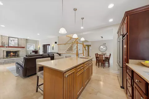 300 E Crescent Ave, Elmhurst, IL 60126 photo 15
