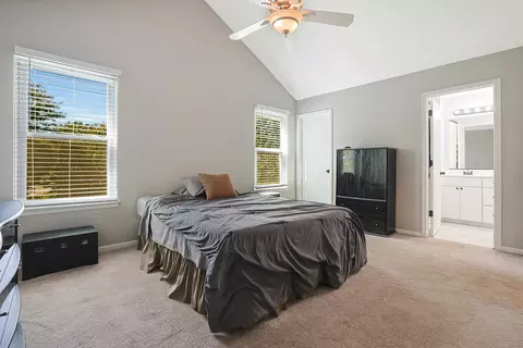 Bedroom - 1384 Northgate Dr, Bartlett, IL 60103 photo 2 of 3