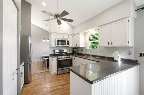 Kitchen - 1384 Northgate Dr, Bartlett, IL 60103 photo 1 of 3