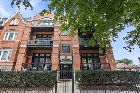 2729 N Sheffield Ave #1S, Chicago, IL 60614