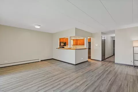 Living - 1279 Harding Ave #2B, Des Plaines, IL 60016 photo 2 of 6