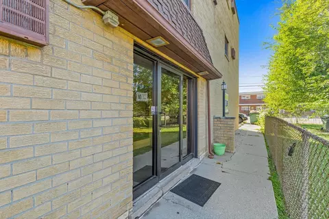 Exterior - 1279 Harding Ave #2B, Des Plaines, IL 60016 photo 2 of 3