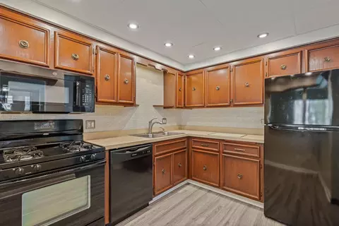 Kitchen - 1279 Harding Ave #2B, Des Plaines, IL 60016 photo 3 of 3