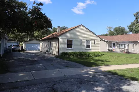 14832 Kenneth Ave, Midlothian, IL 60445