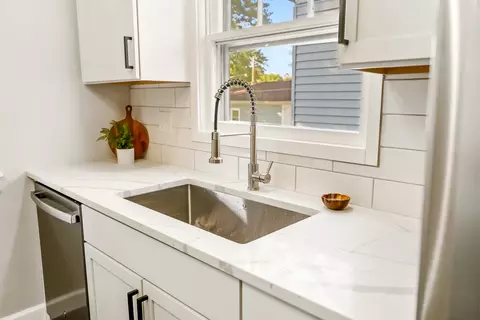 Kitchen - 18540 Miller Dr, Lansing, IL 60438 photo 5 of 5