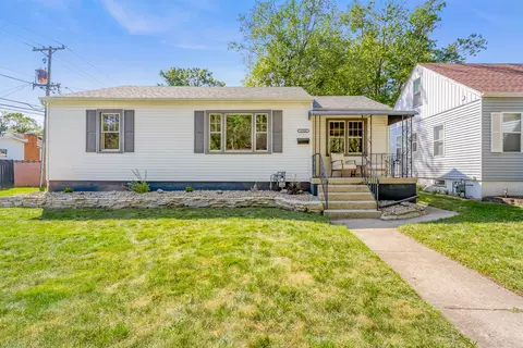 18540 Miller Dr, Lansing, IL 60438