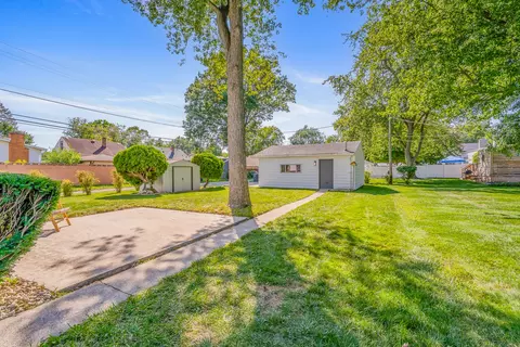 Exterior - 18540 Miller Dr, Lansing, IL 60438 photo 12 of 15
