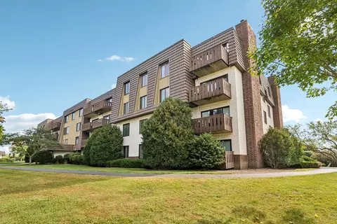 12900 W Heiden Cir #4410, Lake Bluff, IL 60044