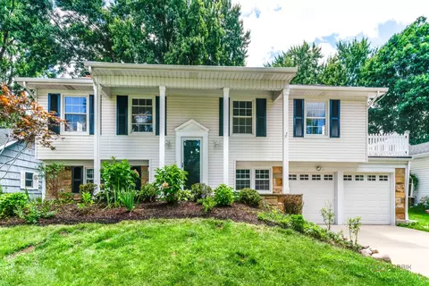 408 Indian Hill Dr, Buffalo Grove, IL 60089