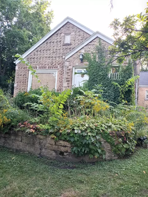 310 Nottingham Ave, Glenview, IL 60025