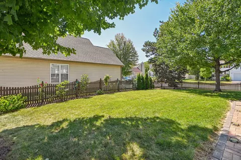 Exterior - 4015 Tansy Rd, Aurora, IL 60504 photo 8 of 9