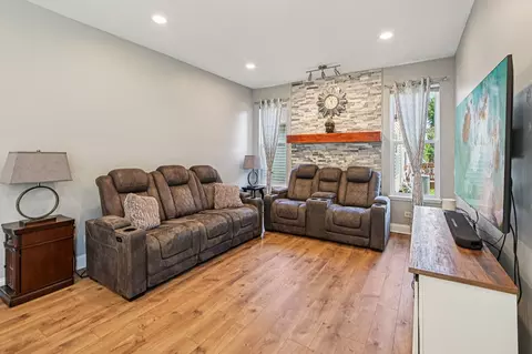 Living - 4015 Tansy Rd, Aurora, IL 60504 photo 7 of 7