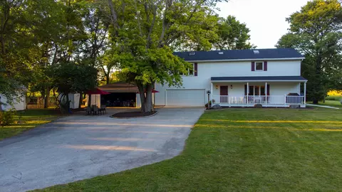 3180 E North Rd, Morris, IL 60450