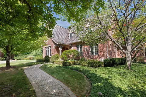 14572 N Somerset Cir, Libertyville, IL 60048