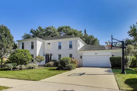 205 Oakmont Dr, Deerfield, IL 60015