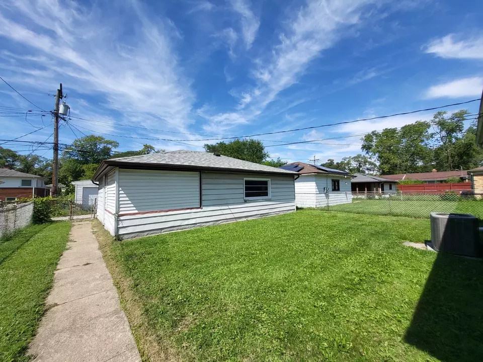 Exterior - 14724 Michigan Ave, Dolton, IL 60419 photo 4 of 6