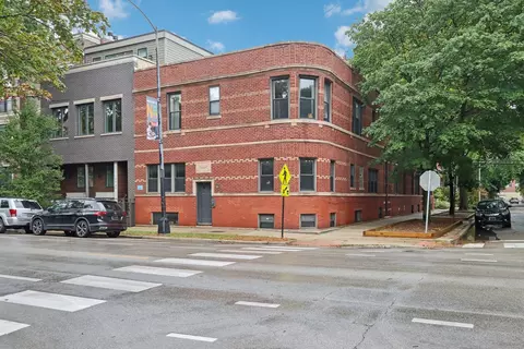 3733 N Damen Ave #1, Chicago, IL 60618
