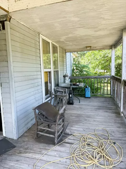 Exterior - 1504 W 3rd St, Dixon, IL 61021 photo 3 of 3