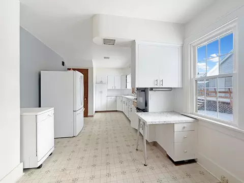 Kitchen - 727 E Garden St, Freeport, IL 61032 photo 2 of 2