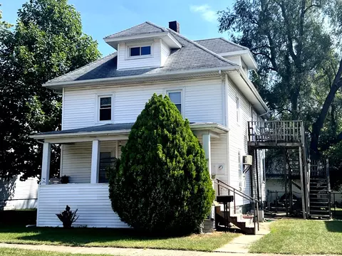 242 S Fraser Ave, Kankakee, IL 60901