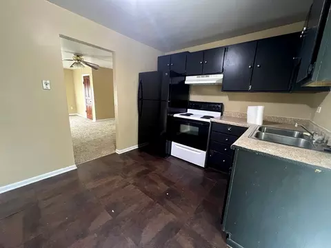 Kitchen - 242 S Fraser Ave, Kankakee, IL 60901 photo 2 of 2