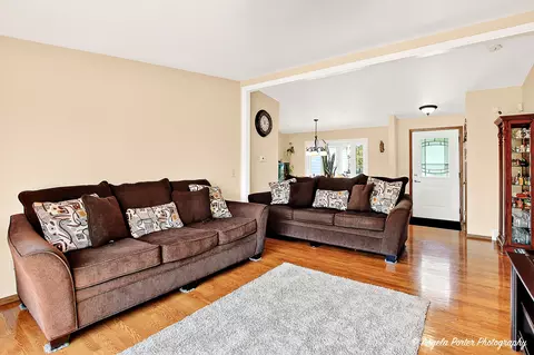 3203 Miller Dr, Mchenry, IL 60050 photo 5