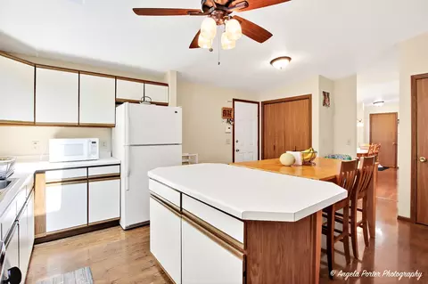 3203 Miller Dr, Mchenry, IL 60050 photo 10