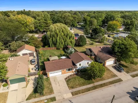 View/Area - 1002 N Fell Ave, Normal, IL 61761 photo 2 of 4