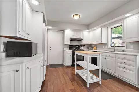 Kitchen - 1002 N Fell Ave, Normal, IL 61761 photo 2 of 4