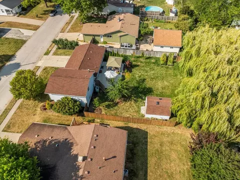 View/Area - 1002 N Fell Ave, Normal, IL 61761 photo 3 of 4