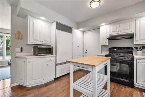 Kitchen - 1002 N Fell Ave, Normal, IL 61761 photo 3 of 4