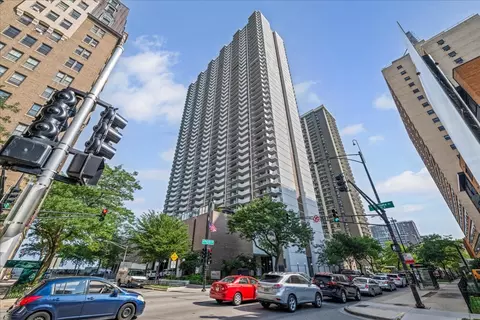 6033 N Sheridan Rd #37L, Chicago, IL 60660